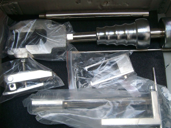 共軌噴油器車拆工具